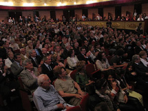 Homenatge als germans Roca del Celler de Can Roca. Acte al Teatre Municipal