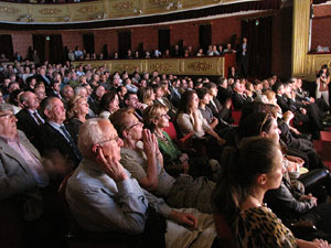 Homenatge als germans Roca del Celler de Can Roca. Acte al Teatre Municipal