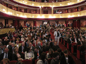 Homenatge als germans Roca del Celler de Can Roca. Acte al Teatre Municipal