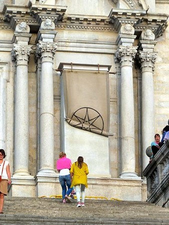 Ambientació de la façana de la Catedral