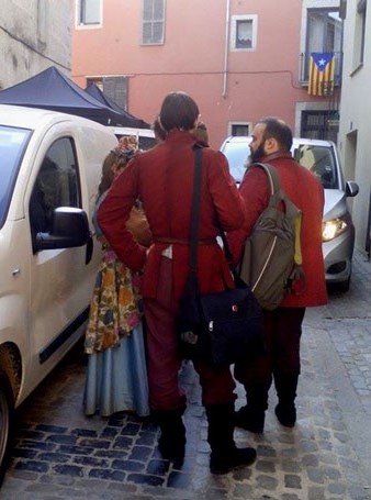 Figurants al carrer Francesc Samsó