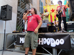 Actuaci&oacute; de Magic Hoodoo organitzada per l'Ateneu 