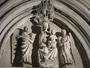 Festa de la Mare de Déu de Gràcia i de Bell-ull als claustres de la Catedral de Girona