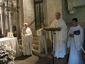 Festa de la Mare de Déu de Gràcia i de Bell-ull als claustres de la Catedral de Girona