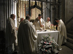 Festa de la Mare de D&eacute;u de Gr&agrave;cia i de Bell-ull als claustres de la Catedral de Girona