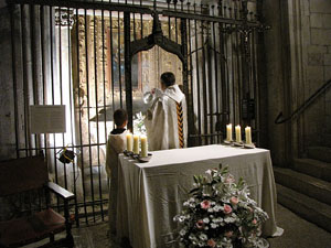 Festa de la Mare de D&eacute;u de Gr&agrave;cia i de Bell-ull als claustres de la Catedral de Girona