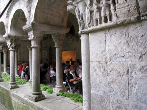 Festa de la Mare de D&eacute;u de Gr&agrave;cia i de Bell-ull als claustres de la Catedral de Girona
