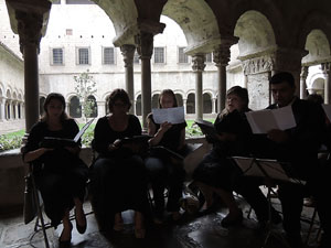 Festa de la Mare de D&eacute;u de Gr&agrave;cia i de Bell-ull als claustres de la Catedral de Girona
