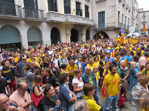 Concentraci&oacute; pel 9N a la pla&ccedil;a del Vi