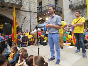 Concentraci&oacute; pel 9N a la pla&ccedil;a del Vi