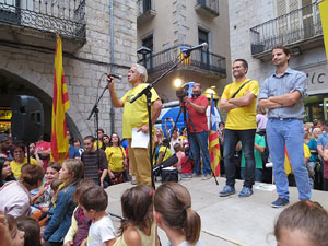 Concentraci&oacute; pel 9N a la pla&ccedil;a del Vi