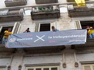 Concentraci&oacute; pel 9N a la pla&ccedil;a del Vi