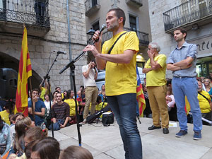 Concentraci&oacute; pel 9N a la pla&ccedil;a del Vi
