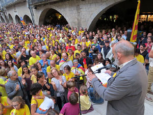 Concentraci&oacute; pel 9N a la pla&ccedil;a del Vi
