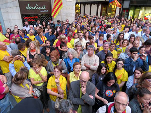 Concentraci&oacute; pel 9N a la pla&ccedil;a del Vi