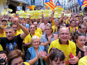 Concentraci&oacute; pel 9N a la pla&ccedil;a del Vi