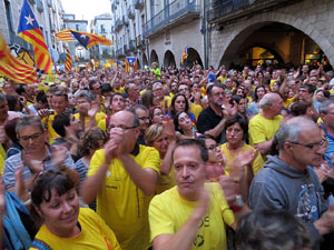 Concentraci&oacute; pel 9N a la pla&ccedil;a del Vi