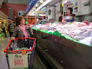 Mercat del Lle&oacute;. Lliurament del premi T'atreveixes a gastar 500 euros en tres hores?