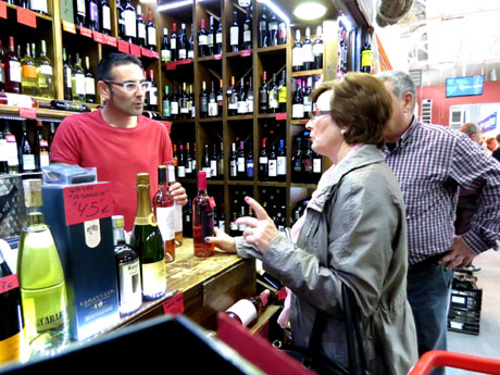 Mercat del Lle&oacute;. Lliurament del premi T'atreveixes a gastar 500 euros en tres hores