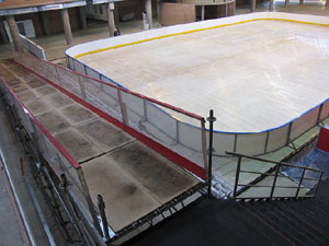 Preparaci&oacute; de la pista de gel a Fira de Girona