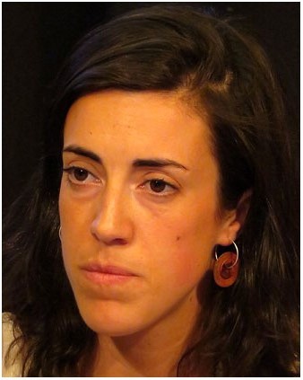 Lara Pujol, autora i autoeditora del llibre