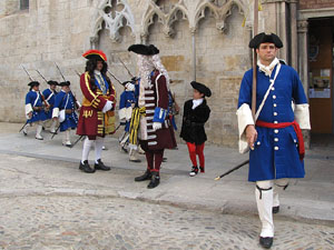 Desfilada a la pla&ccedil;a del Vi