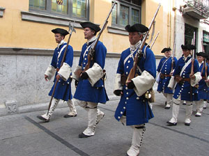 Desfilada a la pla&ccedil;a del Vi