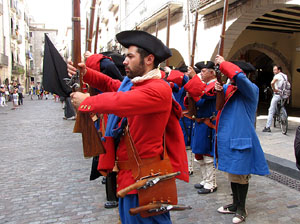 Desfilada a la pla&ccedil;a del Vi