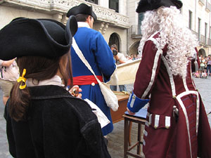 Clavetejat de la bandera a la plaça del Vi