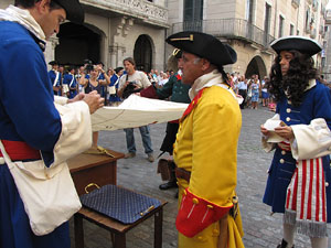 Clavetejat de la bandera a la plaça del Vi