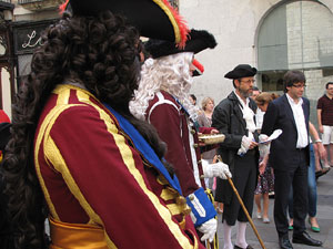 Clavetejat de la bandera a la plaça del Vi
