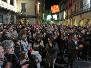 Concentració en defensa de l'escola en català a la plaça del Vi