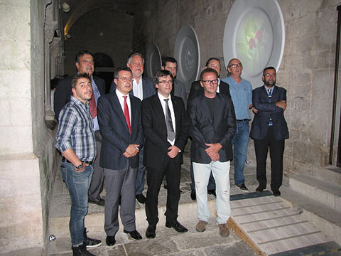 Fotografia de grup de la inauguraci&oacute; de l'exposici&oacute; El Somni