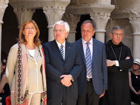 Els consellers Irene Rigau i Ferran Mascarell, el president de la Diputació, Joan Giraut i l'abat de Montserrat Josep Maria Soler