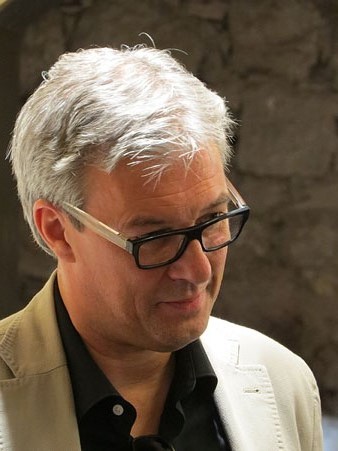 Jörg Rudof Zimmer, director de la càtedra Walter Benjamin, memòria i exili, de la Universitat de Girona, durant la inauguració