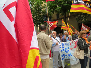 Manifestaci&oacute; de l'1 de maig pels carrers de Girona