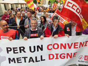 Manifestaci&oacute; de l'1 de maig pels carrers de Girona