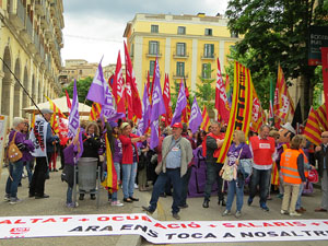 Manifestaci&oacute; de l'1 de maig pels carrers de Girona