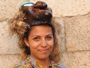 Cercavila amb els gegants i capgrossos de Girona, els de Torroella de Montgr&iacute; i els del Grupo Cultural Aserr&iacute; de Costa Rica