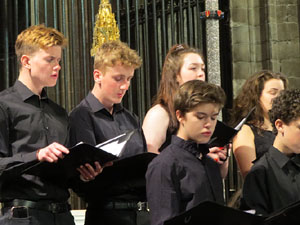 Concert del Holy Trinity School - Inner Choir and Chamber Choir a la catedral de Girona