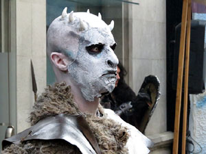 Girona de Gel i Foc. Combats medievals pel grup Drak&ograve;nia. Estrena de la sisena temporada de Joc de Trons a Girona