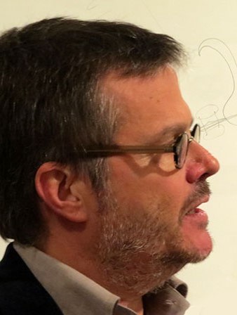 Jaume Vidal Oliveras, durant la inauguraci&oacute; de l'exposici&oacute;