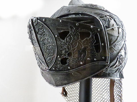 Reproducci&oacute; del casc de Loras Tyrell (Joc de Trons, 2016)