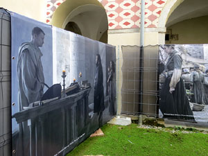 Exposici&oacute; Girona Plat&oacute;. Imatges de les escenes de la s&egrave;rie Joc de Trons rodades a Girona