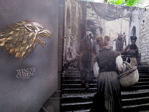 Exposici&oacute; Girona Plat&oacute;. Imatges de les escenes de la s&egrave;rie Joc de Trons rodades a Girona