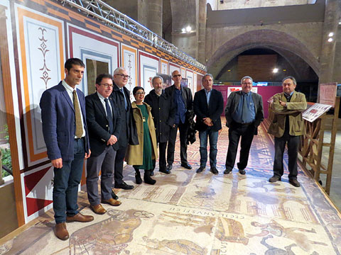 Foto de grup abans de la inauguraci&oacute; de l'exposici&oacute;