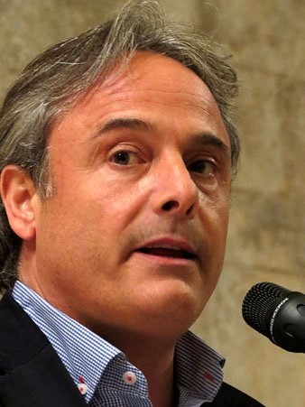 Carles Ribas, regidor de Cultura de l'Ajuntament de Girona, durant la inauguraci&oacute;