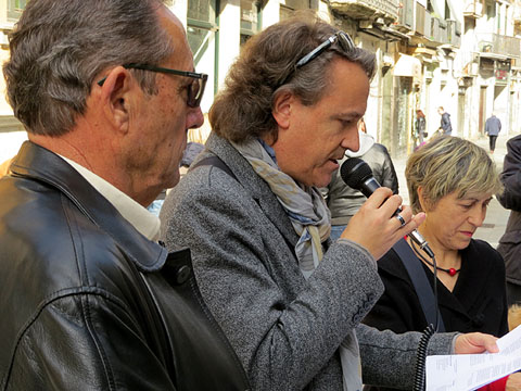 Lectura a la Rambla de la Llibertat - Sala Fidel Aguilar