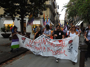 Manifestaci&oacute; contra l'homof&ograve;bia i la transf&ograve;bia, organitzada pel Consell Municipal de les Lesbianes, Gais,