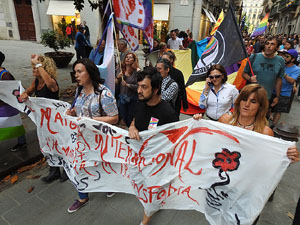 Manifestaci&oacute; contra l'homof&ograve;bia i la transf&ograve;bia, organitzada pel Consell Municipal de les Lesbianes, Gais,
